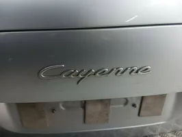 Porsche Cayenne (9PA) Takaluukun/tavaratilan kansi 