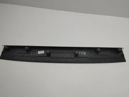 Volkswagen Golf VIII Rivestimento portellone 5H6867707