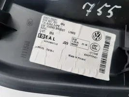 Volkswagen Golf VIII Podpora mocowania półki bagażnika 5H6867761