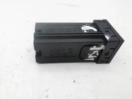 Toyota Corolla E210 E21 Connecteur/prise USB 86190F4040