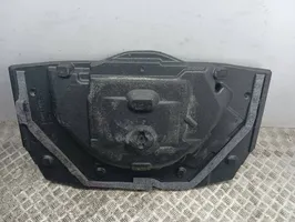 Toyota RAV 4 (XA50) Caja de herramientas 6477P4010