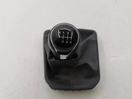 Seat Ibiza V (KJ) Revêtement pommeau de levier de vitesses cuir 6F0711113N