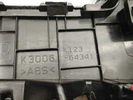 Mazda CX-5 II Vaihteenvalitsimen kehys verhoilu muovia K12364449