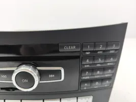 Mercedes-Benz CLS C218 X218 Unidad delantera de radio/CD/DVD/GPS A2129005327