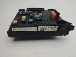 Volvo XC90 Fuse module 867639104W424