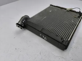 Toyota RAV 4 (XA30) Gaisa kondicioniera radiators (salonā) 