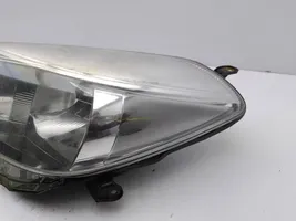 Toyota Yaris Lampa przednia 