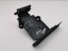 Audi Q2 - Supporto centralina motore 5Q0906507F