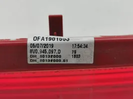 Audi Q3 F3 Trzecie światło stop 8V0945097D