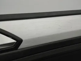 Volkswagen Tiguan Rivestimento del pannello della portiera anteriore 5NC867012L