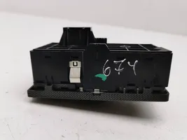 Opel Antara Light switch 25873730