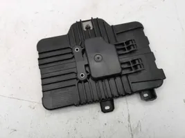 Suzuki Vitara (LY) Boîte de batterie 7252161M10