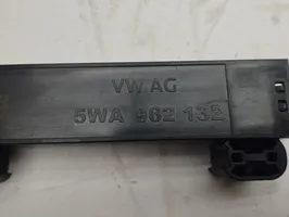 Audi A3 8Y Avaimeton järjestelmäantenni 5WA962132