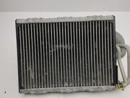 BMW 7 F01 F02 F03 F04 Gaisa kondicioniera radiators (salonā) 915980370