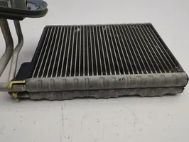 BMW 7 F01 F02 F03 F04 Gaisa kondicioniera radiators (salonā) 915980370