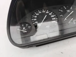 BMW 5 E39 Speedometer (instrument cluster) 6906998