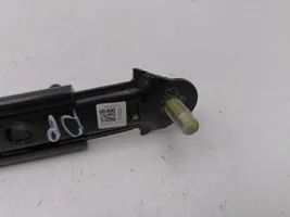 Nissan Qashqai Rail de réglage hauteur de ceinture de sécurité 308205999AC