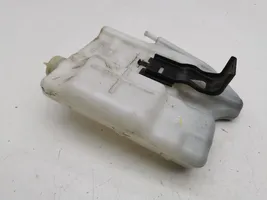 Honda CR-V Windshield washer fluid reservoir/tank 