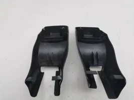 Mitsubishi Outlander Guía del asiento delantero del conductor 6977A068