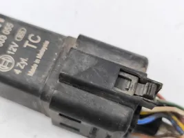 Honda CR-V Glow plug pre-heat relay 0281003055