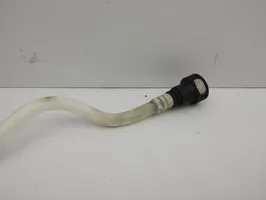 Audi A1 Tuyau d'alimentation conduite de carburant 2Q0201997L