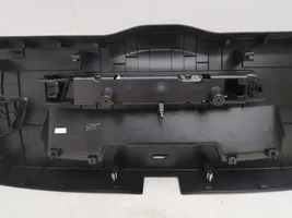Audi A1 Poszycie klapy tylnej bagażnika i inne elementy 82A867979