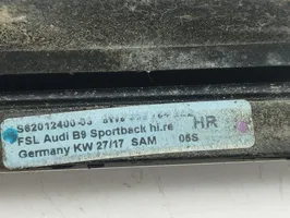 Audi A5 Listwa / Uszczelka szyby drzwi tylnych 