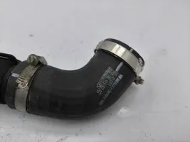 Audi A5 Tube d'admission de tuyau de refroidisseur intermédiaire 04L145762AG