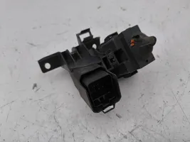 Audi A5 Glow plug pre-heat relay 8W0907599