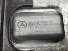 Mercedes-Benz C W203 Priekšpusē elektriskā loga pacelšanas mehānisma komplekts A2118201742