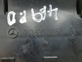 Mercedes-Benz C W203 Copertura griglia di ventilazione laterale cruscotto 2038300254