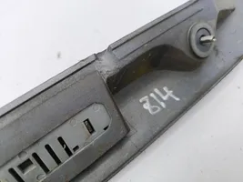 Opel Zafira A Barra de luz de la matrícula/placa de la puerta del maletero 90579631