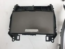 Lexus IS 220D-250-350 Rivestimento in plastica cornice della leva del cambio 5880453090