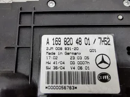 Mercedes-Benz B W245 Priekinių vietų apšvietimo žibintas A1698204801