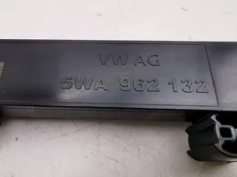 Volkswagen Golf VIII Centralina/modulo keyless go 5WA962132