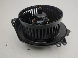 Volkswagen Golf VIII Ventola riscaldamento/ventilatore abitacolo 5Q2819021C