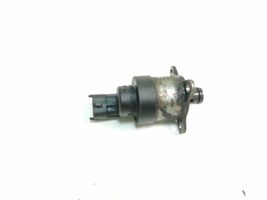 Opel Astra H Fuel pressure regulator 