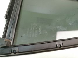 Toyota RAV 4 (XA40) Takakulmaikkunan ikkunalasi 