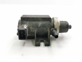 Volkswagen PASSAT B5 Vacuum valve 1H0906627