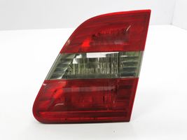 Mercedes-Benz B W245 Lampy tylnej klapy bagażnika A1698201664