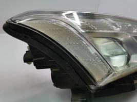 Chevrolet Trax Lampa przednia 95269103