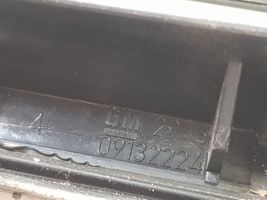 Opel Astra G Évent de pression de quart de panneau 09132224