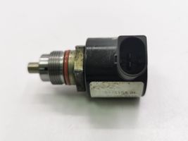 Mercedes-Benz C W204 Regulator ciśnienia paliwa 98077515A01