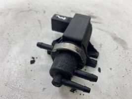 Volkswagen PASSAT B5.5 Vacuum valve 1J0906677