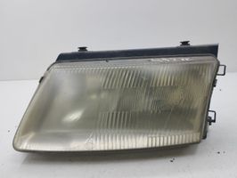 Volkswagen PASSAT B5 Faro/fanale 14742500