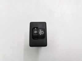 Toyota Auris E180 Przycisk / Pokrętło regulacji świateł 8415202080