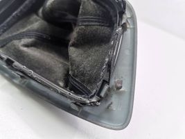 Toyota Auris E180 Revêtement pommeau de levier de vitesses cuir 5880802210