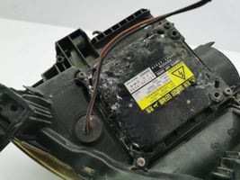 Toyota Auris 150 Lampa przednia 8114002540