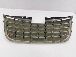 Chrysler Voyager Maskownica / Grill / Atrapa górna chłodnicy 05113127AA