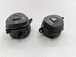 Ford Kuga II Boutons / interrupteurs volant AM5T14K147AA